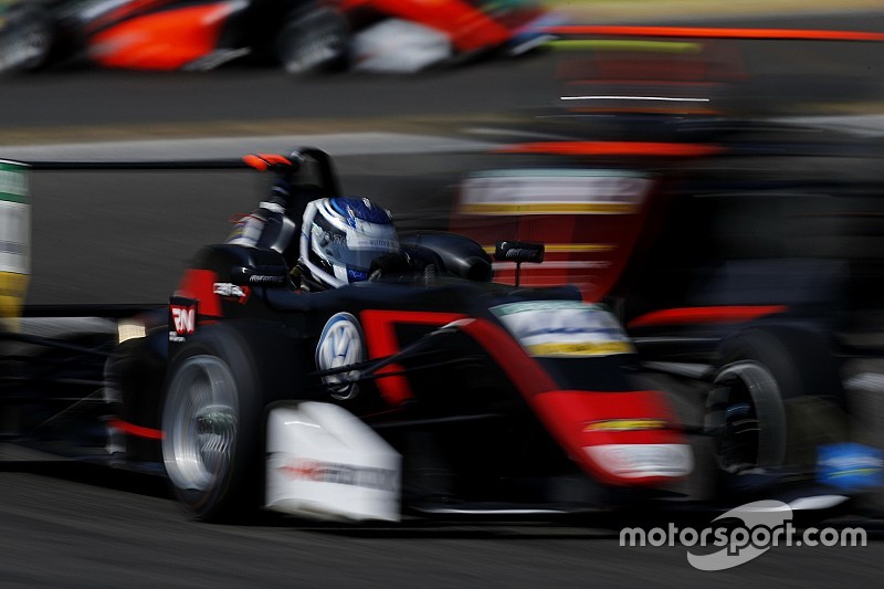 Fabio Scherer e Juri Vips conquistano le pole per Gara 2 e 3 a Silverstone