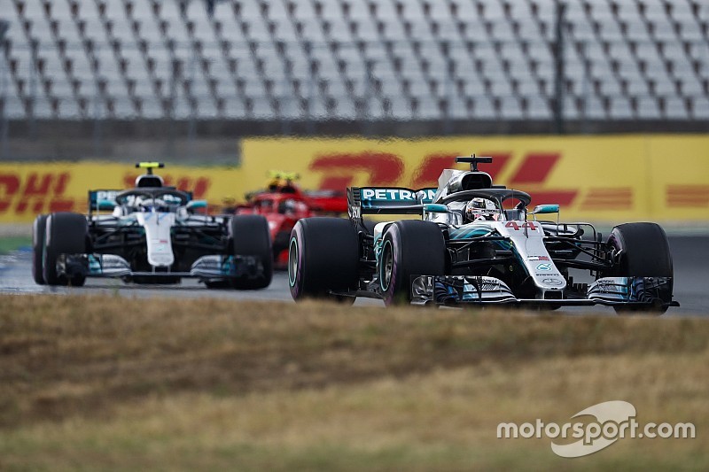 «Понимаю решение Mercedes запретить пилотам бороться». Блог Петрова