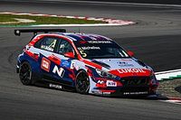 Michelisz se lleva la primera pole en Sepang, con Guerrieri 10°