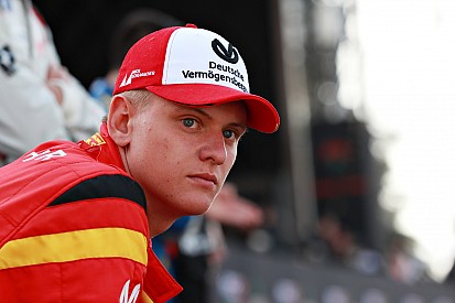 Egy felirat a szerelésen, ami minden szempontból érzelmes: Schumacher