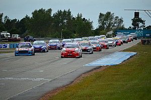 Victoria de Etchegorry en el inicio del Superturismo