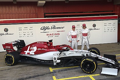 Alfa Romeo Racing ontsluiert auto voor aanvang eerste testdag