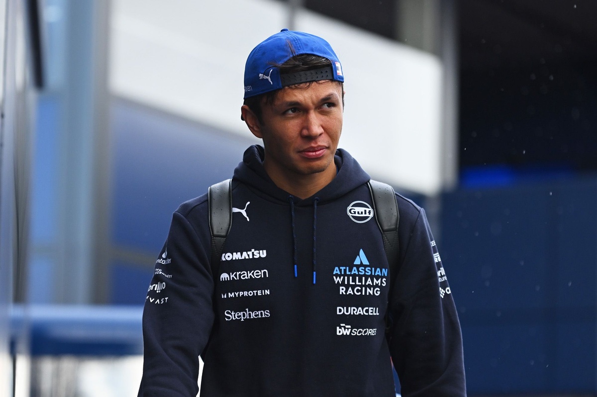 James Vowles reveals hardware fault behind Alex Albon's Singapore GP fire