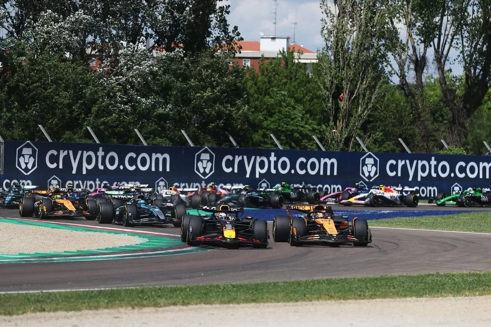 Oscar Piastri, McLaren, Max Verstappen, Red Bull Racing, George Russell, Mercedes