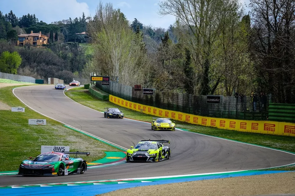 #46 Team WRT, Audi R8 LMS Evo II GT3: Nico M&uuml;ller, Fr&eacute;d&eacute;ric Vervisch, Valentino Rossi