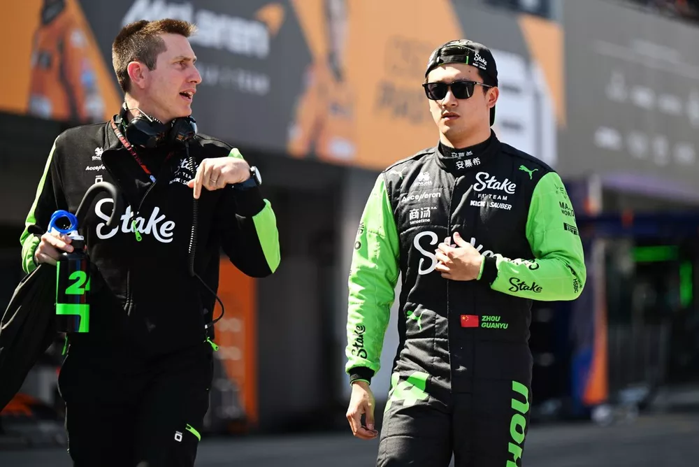 Zhou Guanyu, Stake F1 Team Kick Sauber