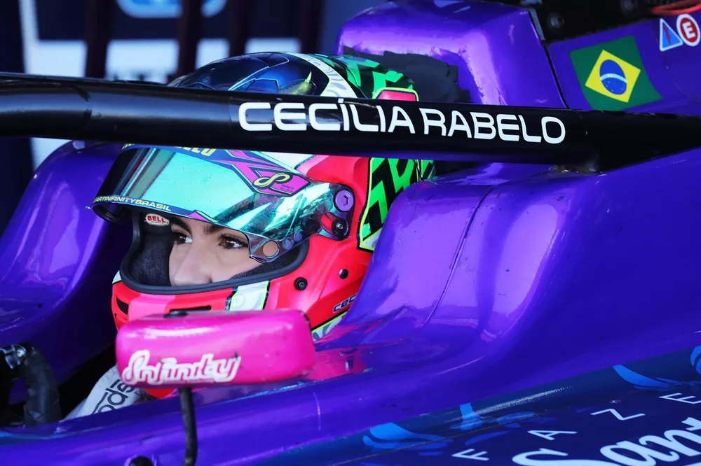 Cec&iacute;lia Rabelo; F4 Brasil