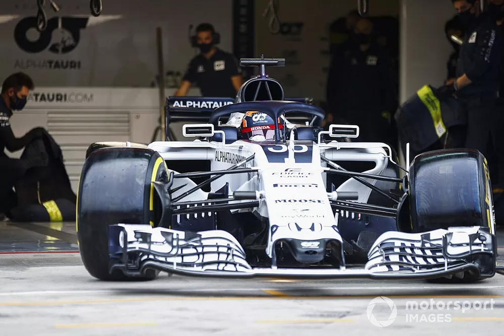 Yuki Tsunoda, Honda Formula Dream Project, leaves the pits in the AlphaTauri