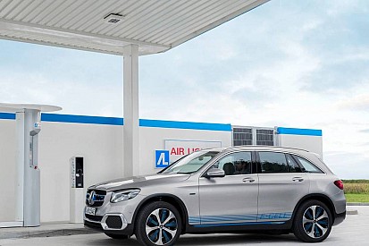 Mercedes-Benz почав поставки водневих кросоверів GLC F-Cell