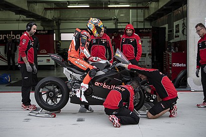 Davies: "Sul bagnato non ho spinto, ma solo lavorato per sviluppare la Panigale V4"