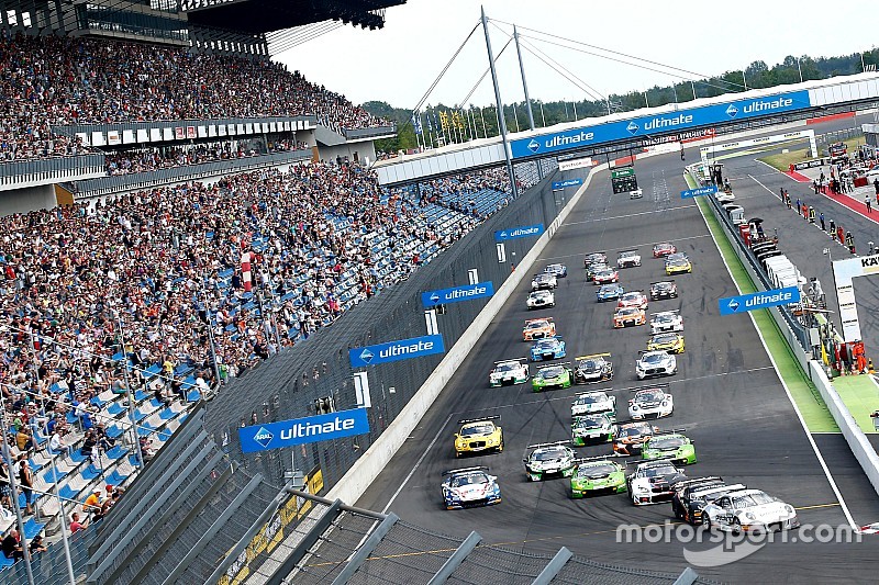 Судьи GT Masters придумали самый необычный штраф в истории гонок