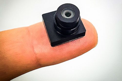 特集|9mm四方のカメラがF1放送を変えた。モータースポーツ界のトレンド「ドライバー目線カメラ」はどのように生まれた?