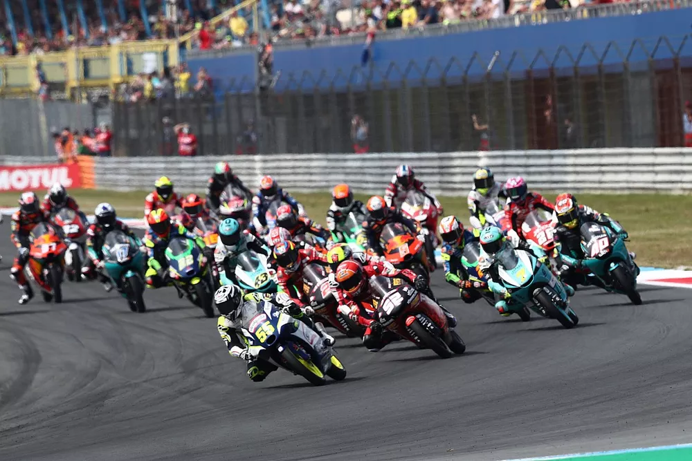Romano Fenati, Max Racing Team, m&egrave;ne au d&eacute;part