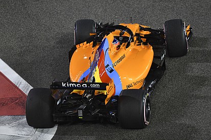Alonso: “Ik vind alle eerbetonen beetje gênant”