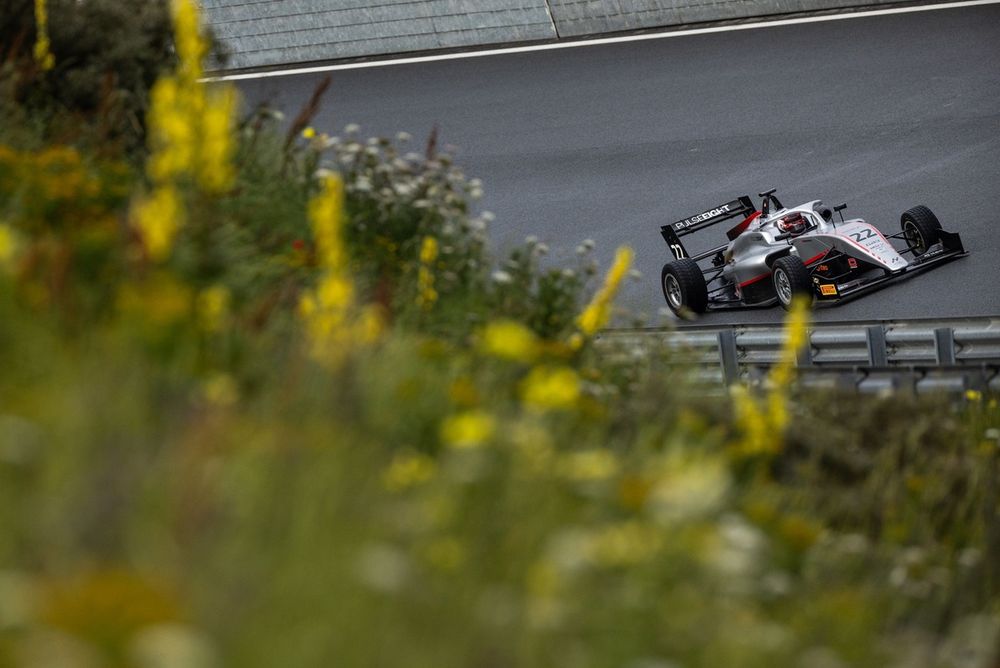 Tymoteusz Kucharczyk, HitechGP