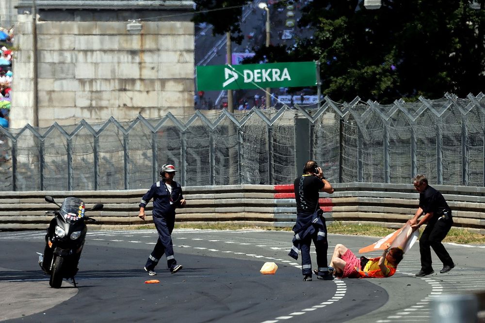 Activistas clim&aacute;ticos en el circuito