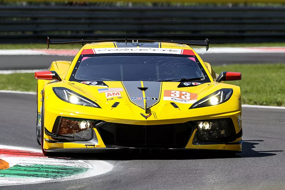 #33 Corvette Racing Chevrolet Corvette C8.R: Ben Keating, Nicolas Varrone, Nicky Catsburg