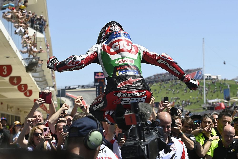 Ganador de la carrera Alex Rins, Team LCR Honda