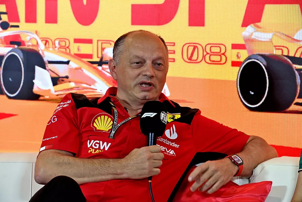 Frederic Vasseur, director del equipo y director general de la Scuderia Ferrari, en la conferencia de prensa de los directores del equipo.