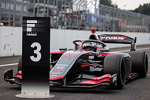 スパーク TGM Grand Prix SF23 大湯都史樹 直筆サイン入り。 スーパーフォーミュラ2022 中嶋レーシング 大湯都史樹 直筆