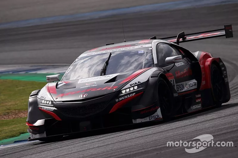 #64 Nakajima Racing Honda NSX-GT: Narain Karthikeyan, Tadasuke Makino
