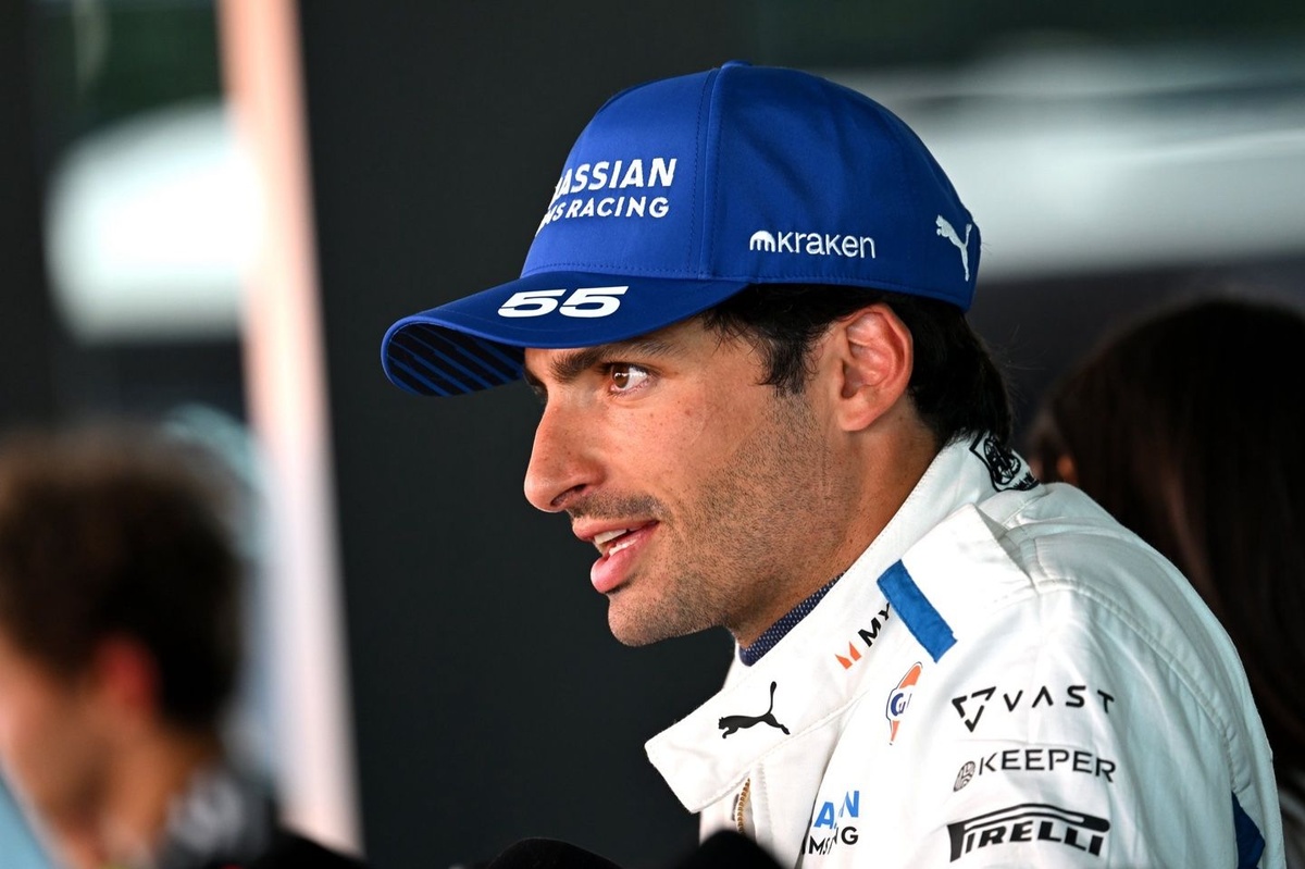 角田裕毅　マックスフェルスタッペン　ペレス　ローソン　サイン　F1　直筆 フェルスタッペン、ペレス、ガスリー、角田裕毅が渋谷に集結。F1