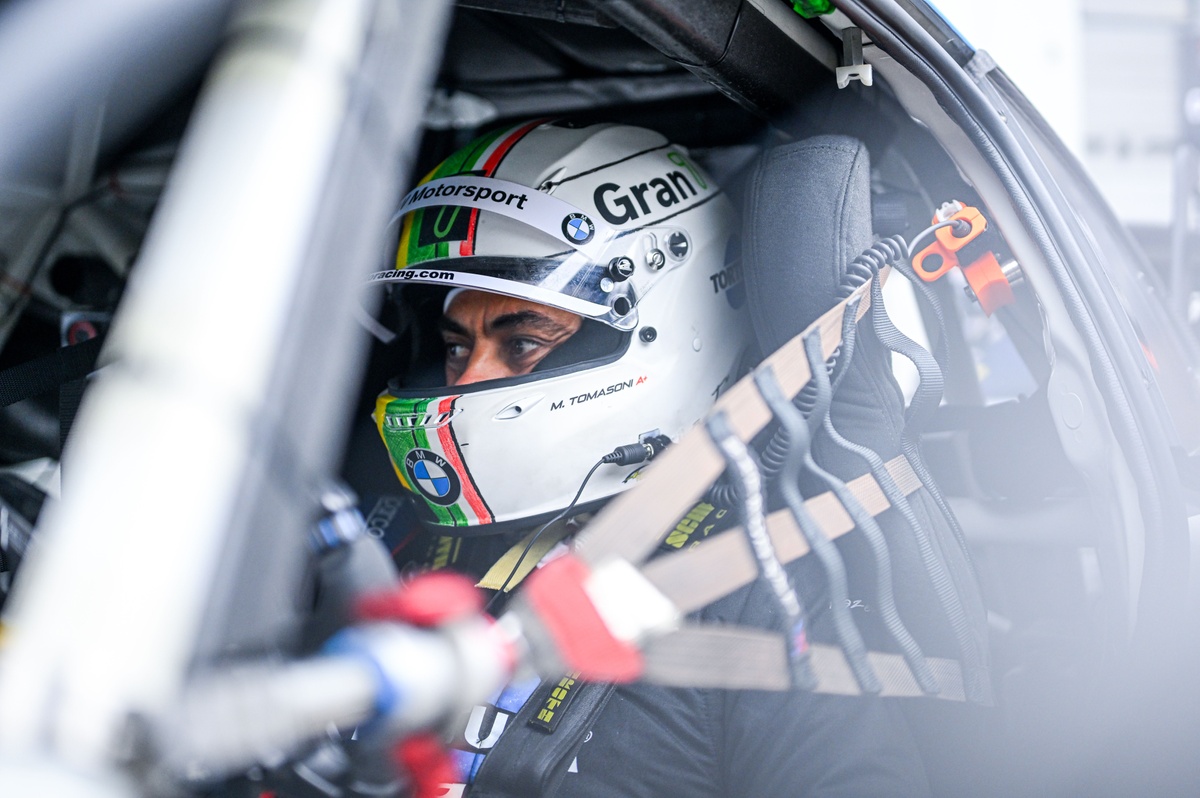 Em Nürburgring, Farfus brilha com vitória e Tomasoni consolida espaço com mais pontos no GT World