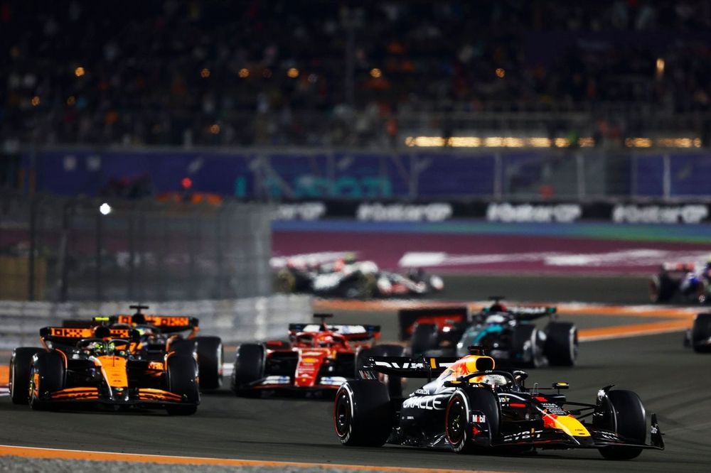Max Verstappen, Red Bull Racing RB20, Lando Norris, McLaren MCL38