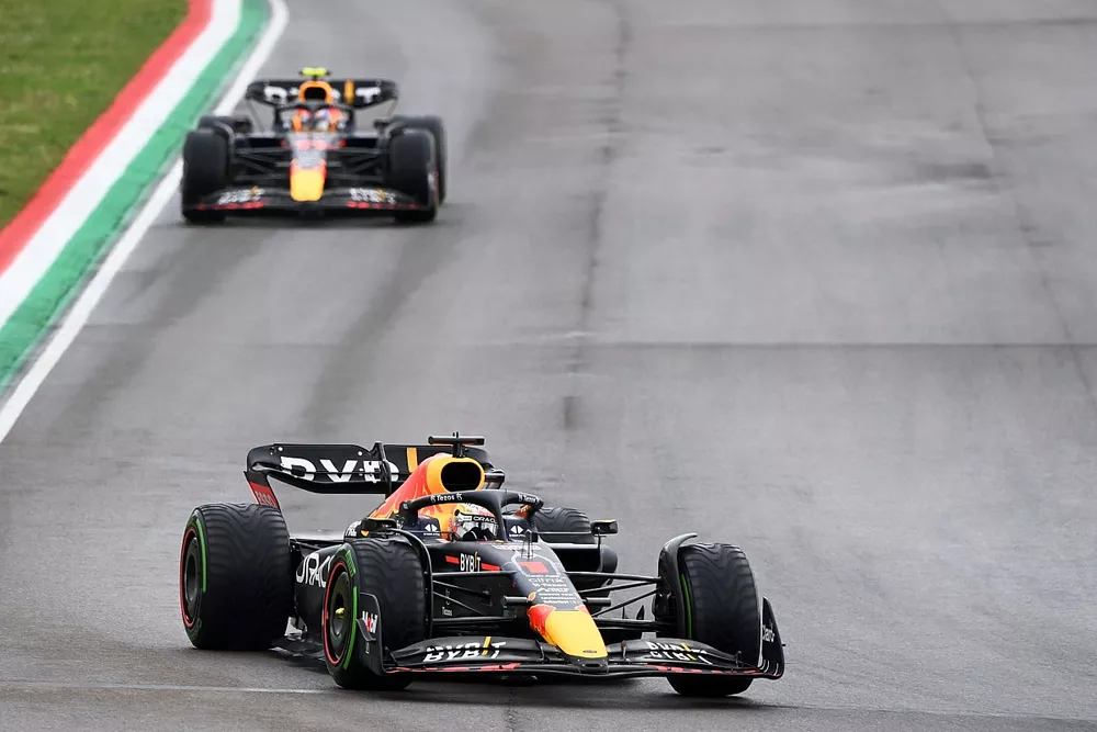 Max Verstappen, Red Bull Racing RB18, Sergio Perez, Red Bull Racing RB18