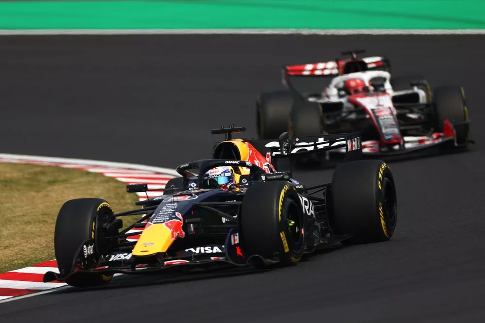 Max Verstappen, Red Bull Racing, Esteban Ocon, Haas F1 Team