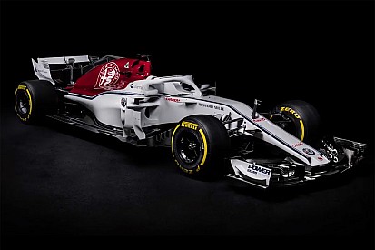 Sauber reveals Alfa Romeo-backed C37