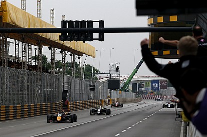 Video: F3 Macau GP'sindeki heyecan verici son tur