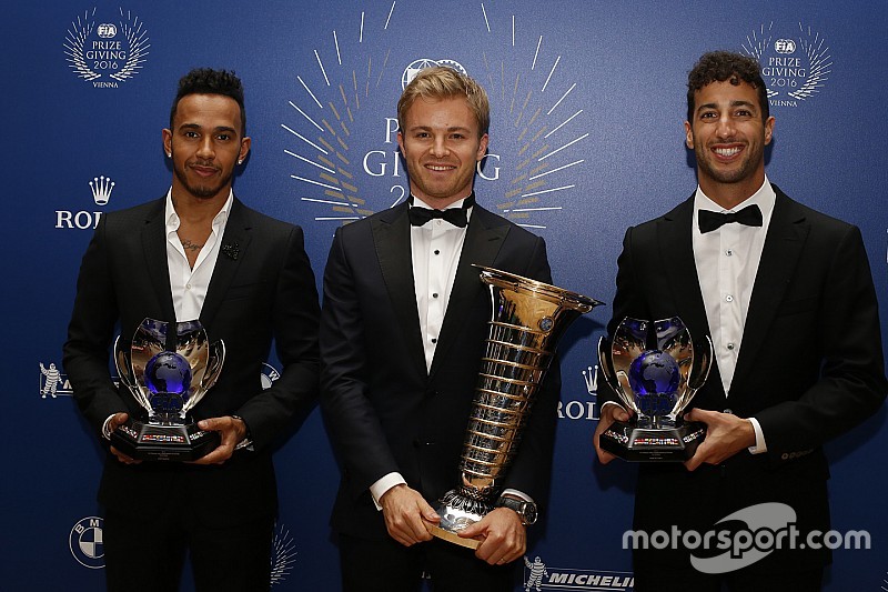 Rosberg: „A probléma az, hogy rám van szükség Hamilton legyőzésére…”