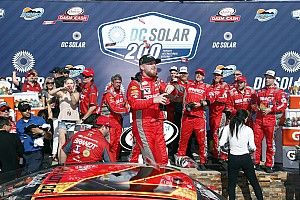 Allgaier termina racha sin triunfo en Xfinity; Suárez abandona por choque