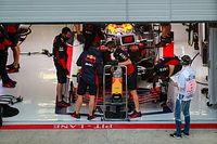 Red Bull rompe el toque de queda por trabajos de puesta a punto