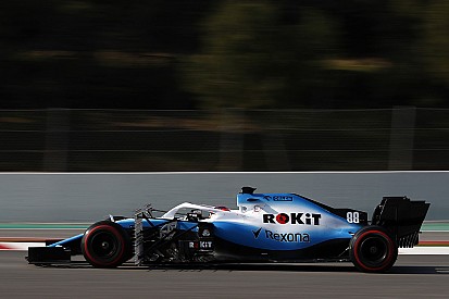 Kubica: "No son buenos días para el equipo, pero al menos salimos a pista"
