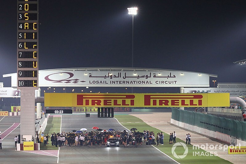 Regen verhindert record Rea, tweede race Qatar afgelast