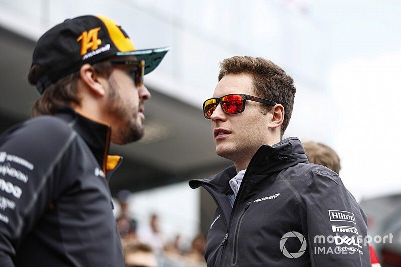 Fernando Alonso, McLaren, y Stoffel Vandoorne, McLaren