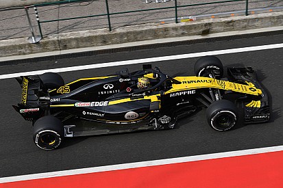 Renault продолжит работать над машиной 2018 года до конца сезона