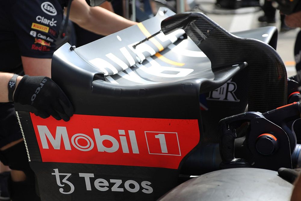 Detalle del alerón trasero del Red Bull Racing RB18
