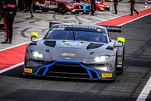 Aston Martin na czele