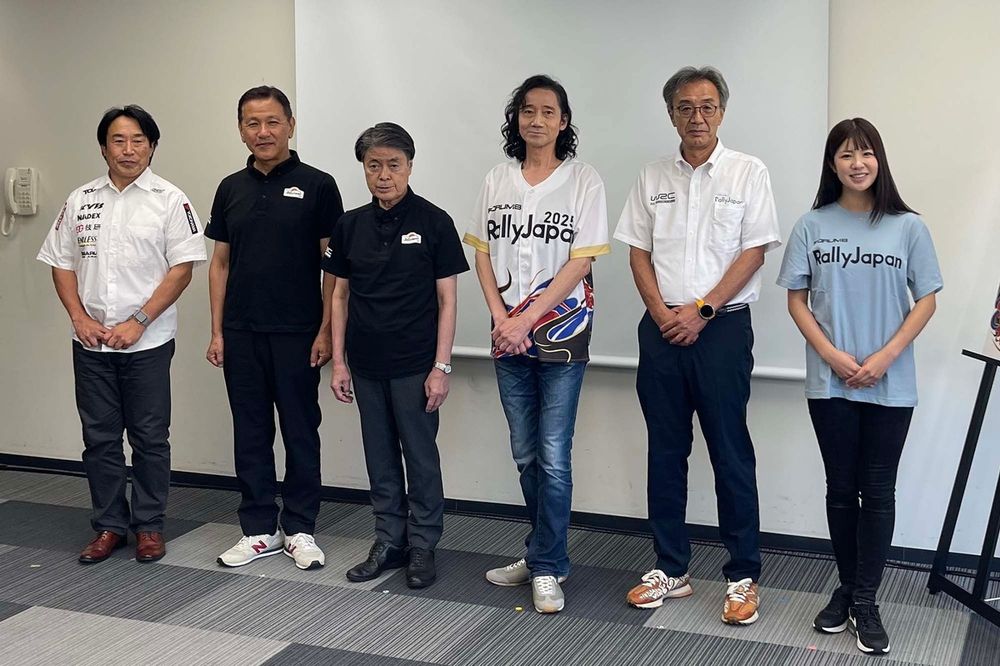 新井敏弘、小坂喬峰（実行委員会副会長）、太田稔彦（実行委員会会長）三木眞一郎、高桑春雄競技長、梅本まどか