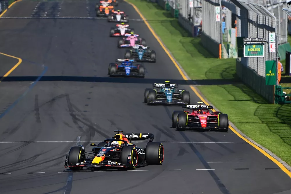 Max Verstappen, Red Bull Racing RB19, Carlos Sainz, Ferrari SF-23, Fernando Alonso, Aston Martin AMR23