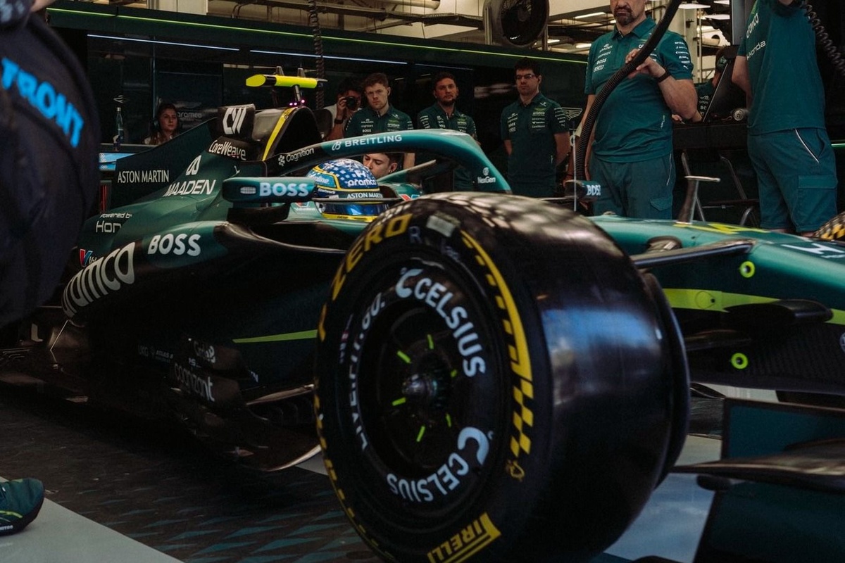 Honda revela qué causó la avería del Aston de Alonso y admite escasez de piezas