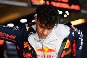 F1: Lindblad recebe aviso que estreia na Racing Bulls ser&aacute; "dif&iacute;cil"