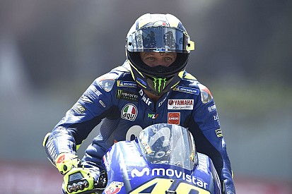 Rossi: "Tenemos los mismos problemas y cuando somos competitivos es por la pista"
