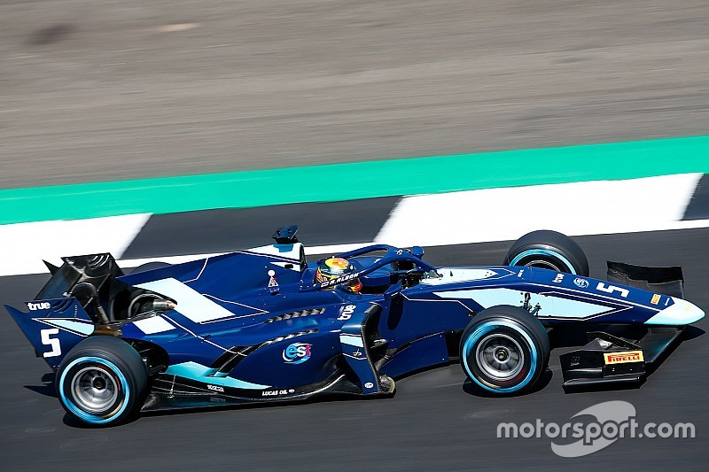 Albon vence primeira em Silverstone; Sette Câmara abandona