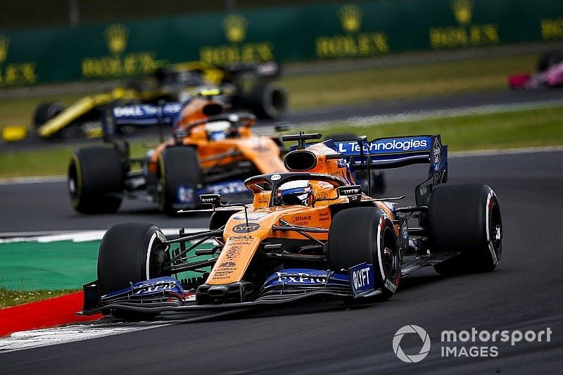 Carlos Sainz Jr., McLaren MCL34, leads Lando Norris, McLaren MCL34