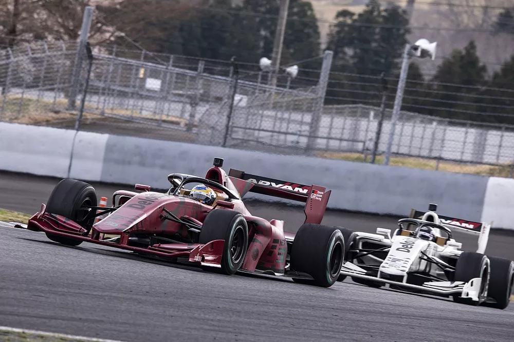SF19開発車両
