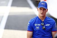 Schumacher lamenta aposentadoria de Vettel e diz que tetracampe&atilde;o ainda ter&aacute; voz na F1